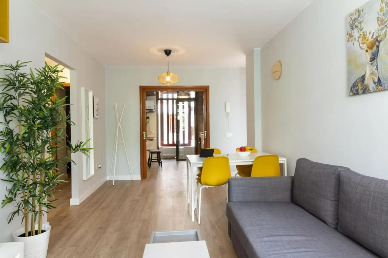 ארונה Homeforguest New Modern Apartment With Pool