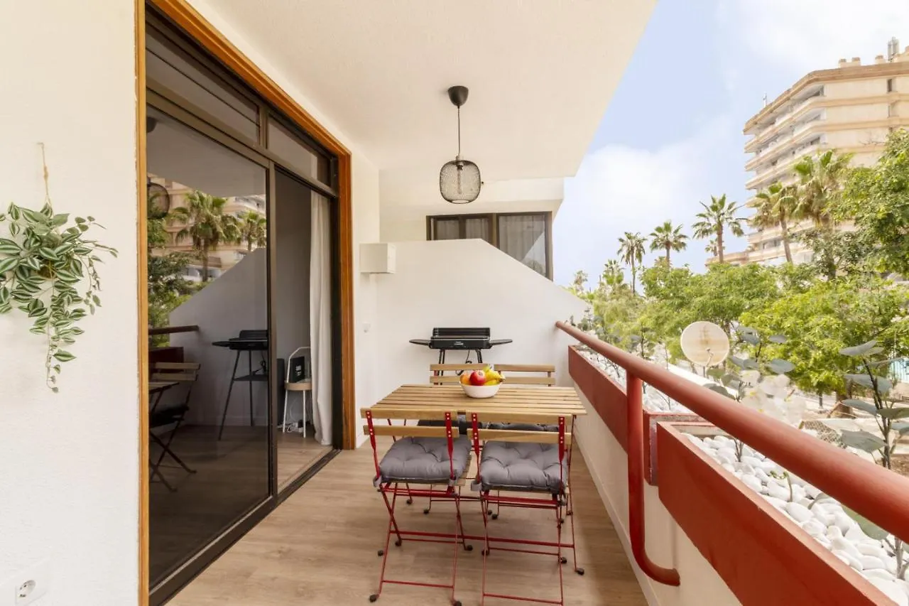 ארונה Homeforguest New Modern Apartment With Pool ספרד