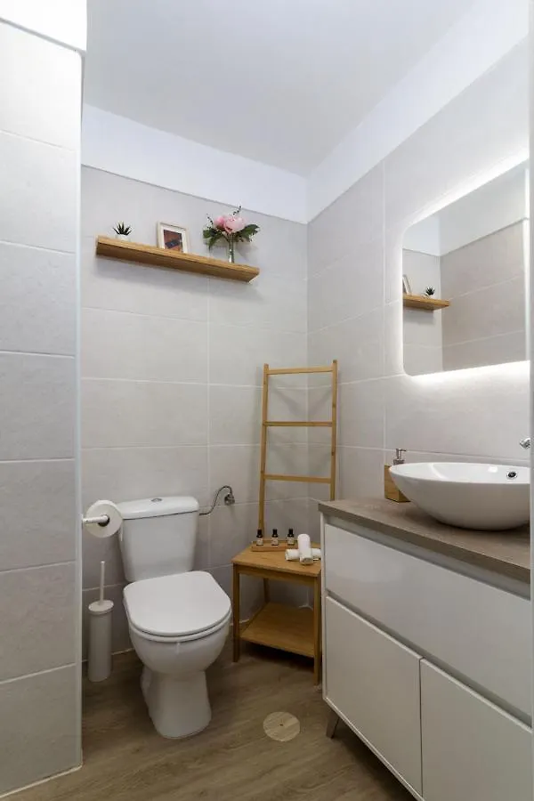 ארונה Homeforguest New Modern Apartment With Pool 0*,  ספרד