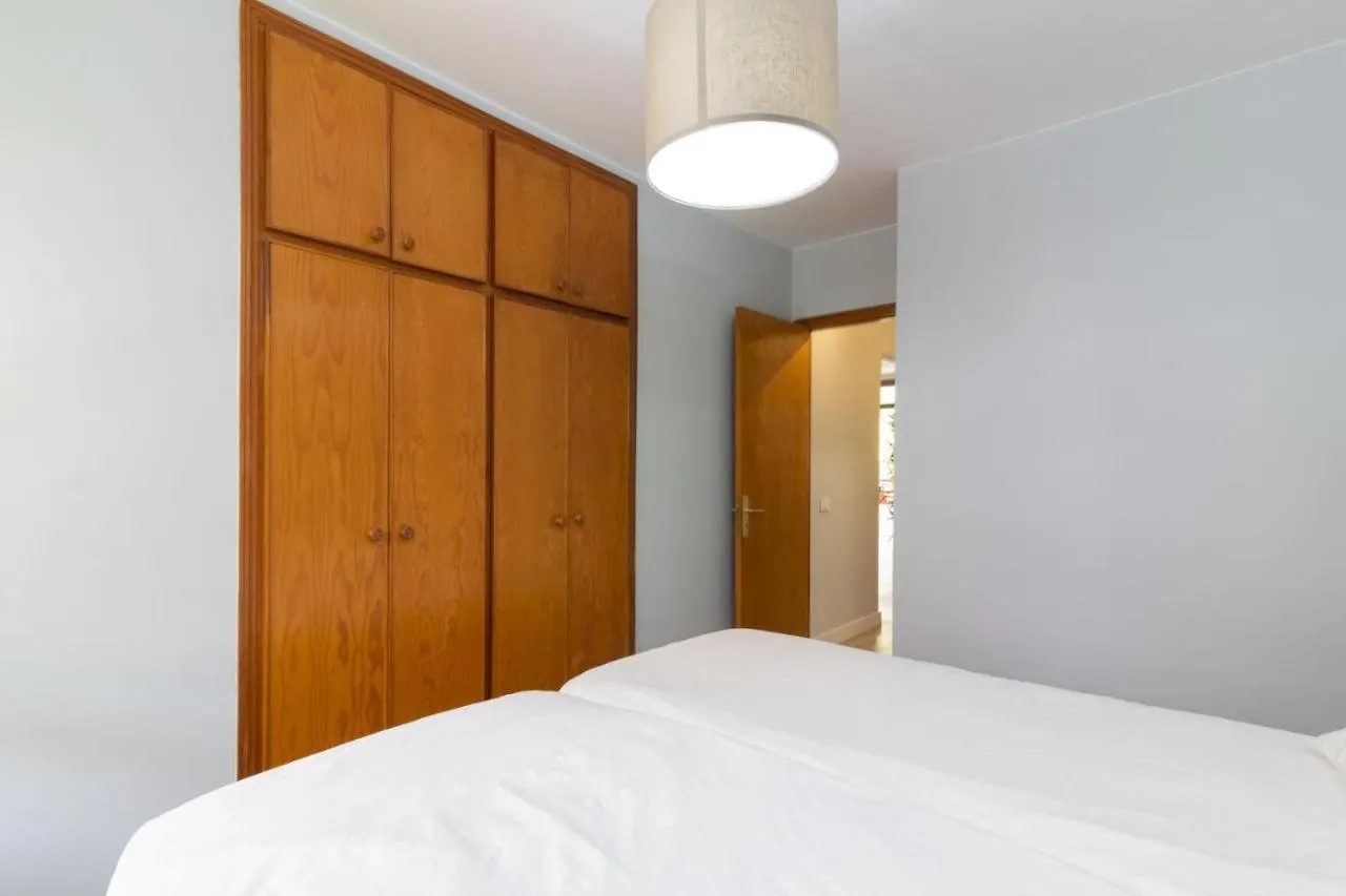 ארונה Homeforguest New Modern Apartment With Pool
